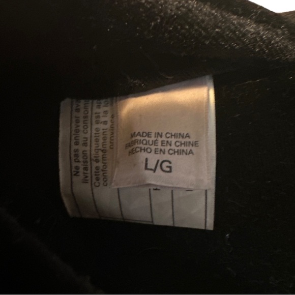 Victoria's Secret Sleep Pom-Pom Pretty Slippers Black Large New - Picture 3 of 4